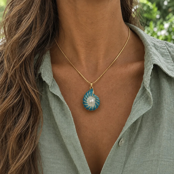 Seashell Pearl Gold Necklace