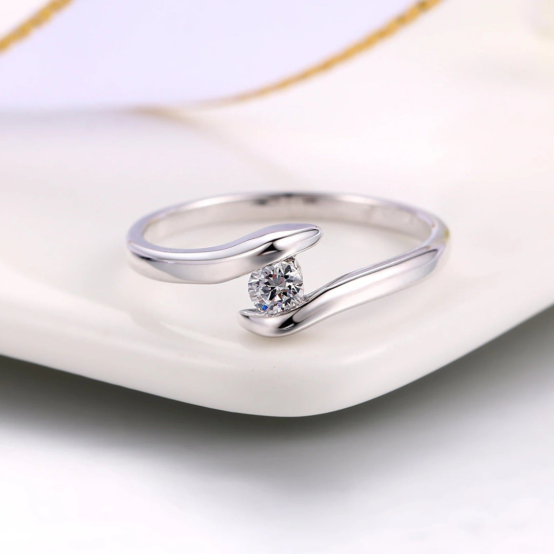 Silver Curved Band &amp; Brilliant Center Diamond Ring